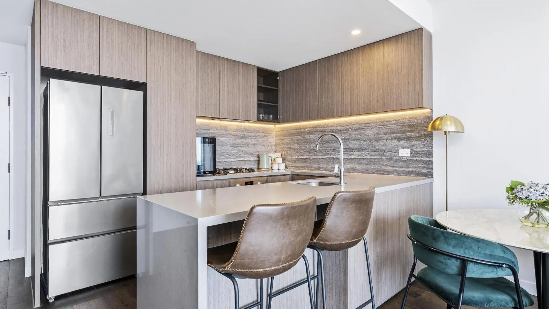 2 Bedroom 1 Bathroom Private Apartments At Casino - Paid Parking Only Gold Coast