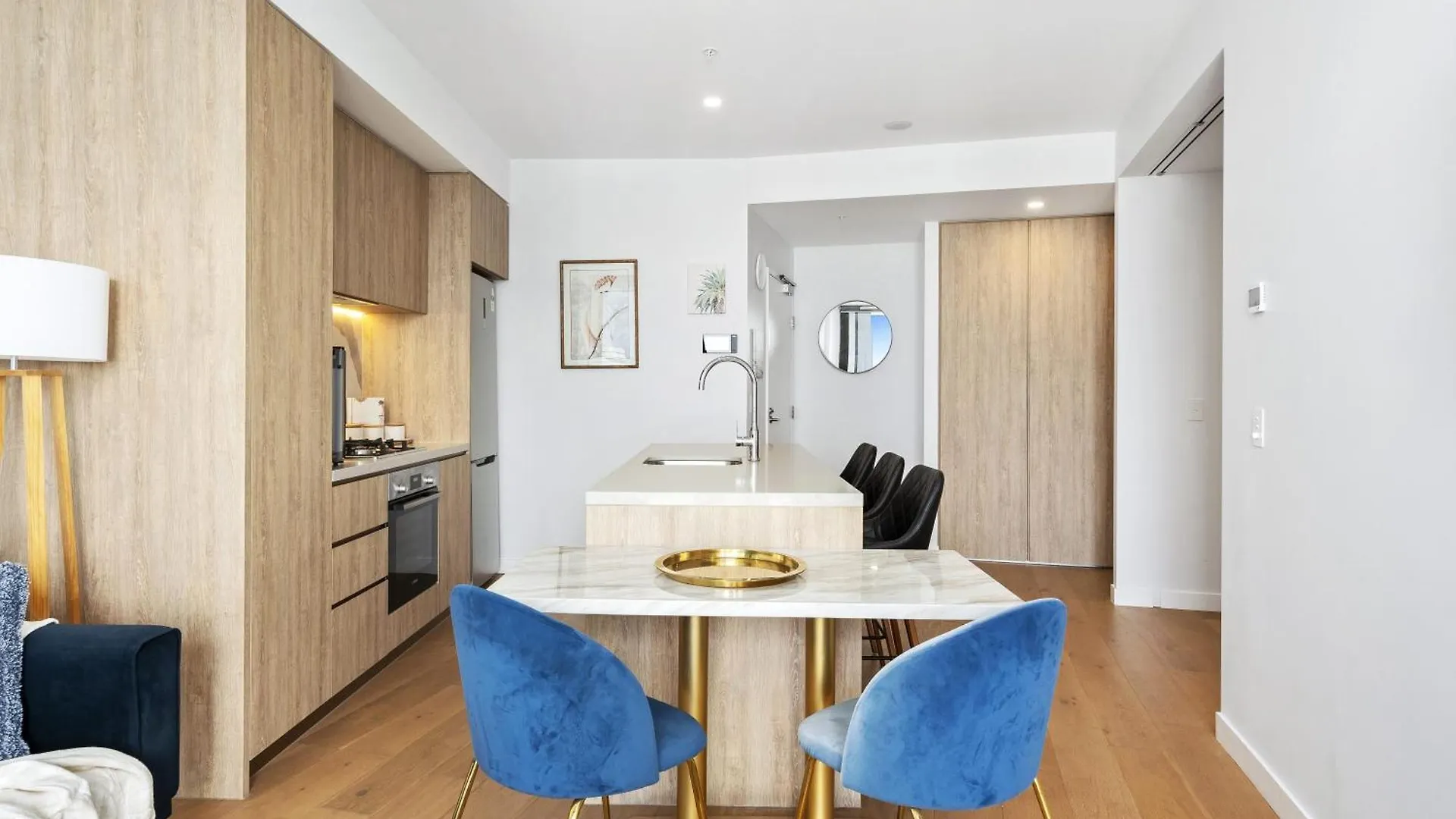 2 Bedroom 1 Bathroom Private Apartments At Casino - Paid Parking Only Gold Coast
