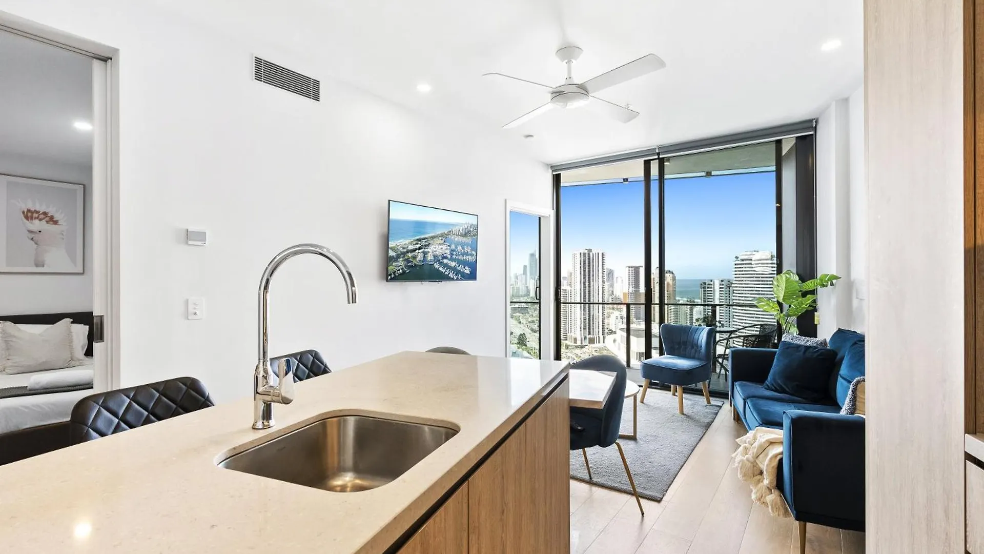 2 Bedroom 1 Bathroom Private Apartments At Casino - Paid Parking Only Gold Coast