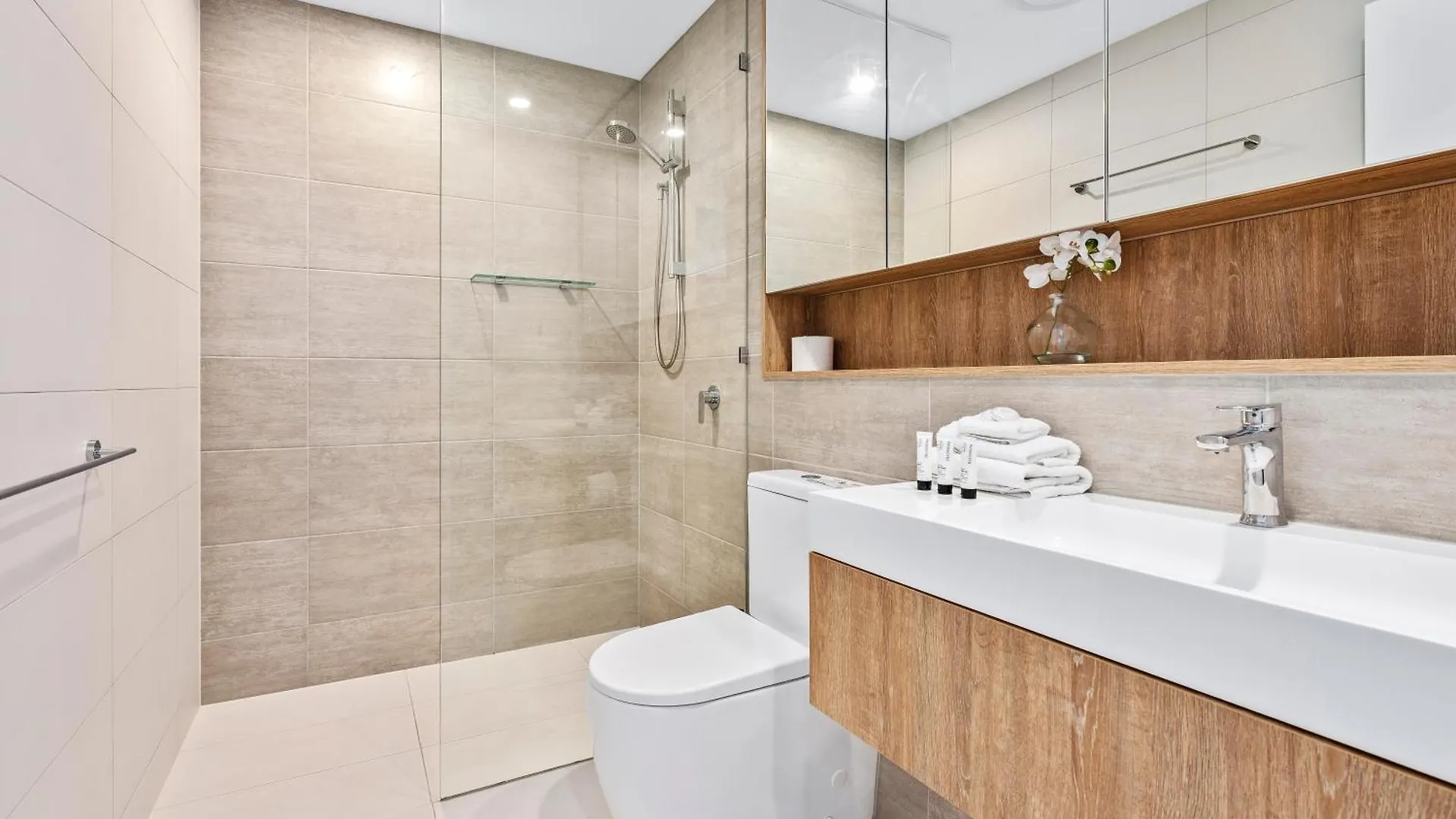 2 Bedroom 1 Bathroom Private Apartments At Casino - Paid Parking Only Gold Coast 0*,  Austrálie