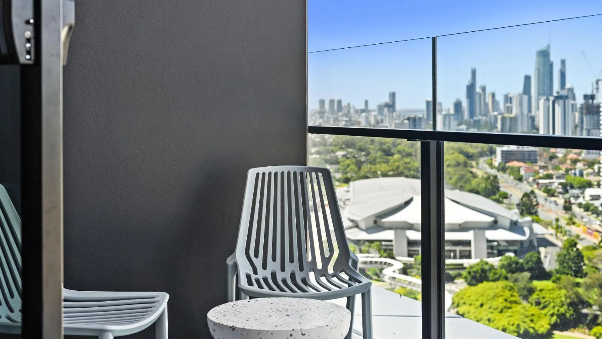 2 Bedroom 1 Bathroom Private Apartments At Casino - Paid Parking Only Gold Coast